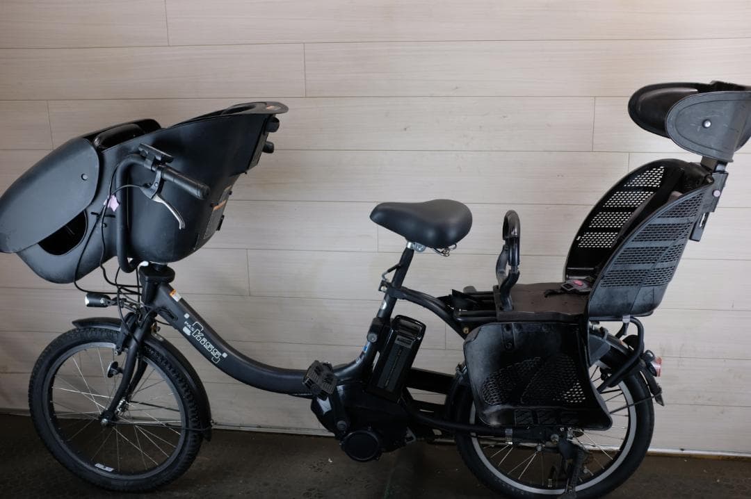 鵜*香様 良品★ヤマハPAS　KISS　20インチ　3段　8.7Ah充電器あり