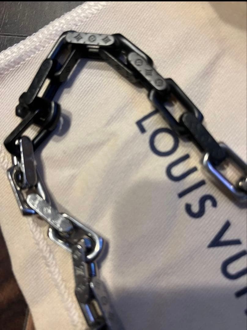 Louis Vuitton メタルチェーンネックレス