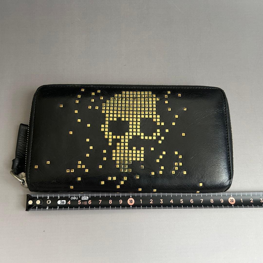 アレキサンダーマックイーン スタッズスカル 長財布 ラウンド ウォレット ドクロ