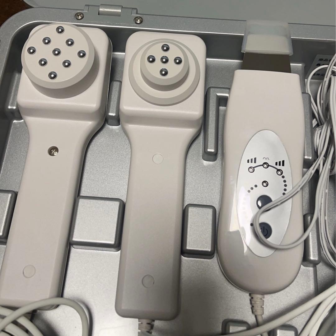 エステツイン　メソ500 美顔器