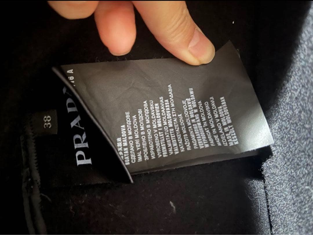 PRADA ブラック ダッフルコート