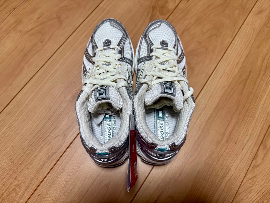 《最終値下げ》新品、未使用 New Balance M1906REE 26㎝