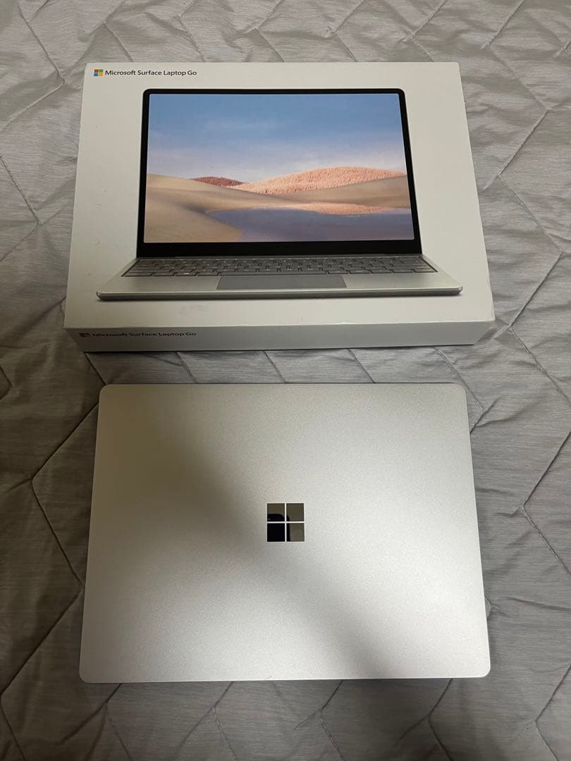 サーフェス　ラップトップ　GO 128GB
