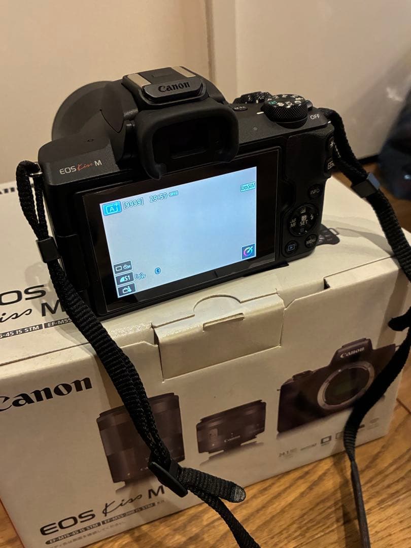 k*n様 Canon EOS Kiss M ダブルレンズセット　ミラーレス一眼カ