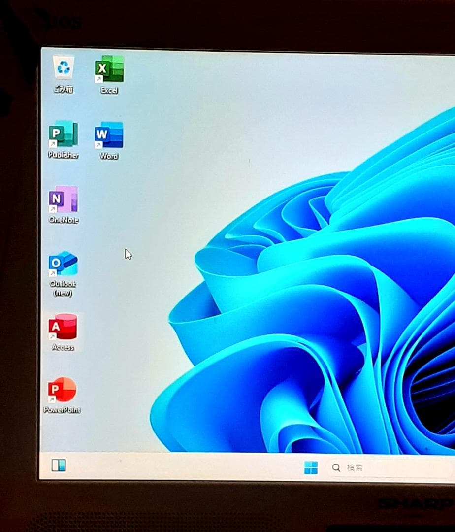 15 富士通 i5第8 Win11 16GB 無線LAN Office SSD他