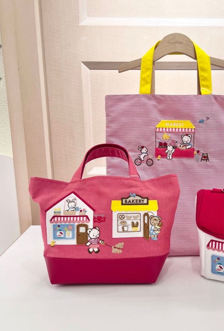 ファミリア　赤　トートバッグ　美品！