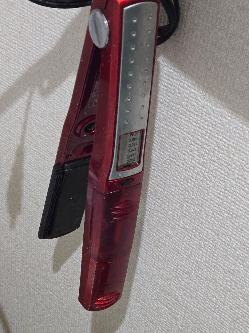【希少】レッド ストレートヘアアイロン 温度調節機能付き 水蒸気