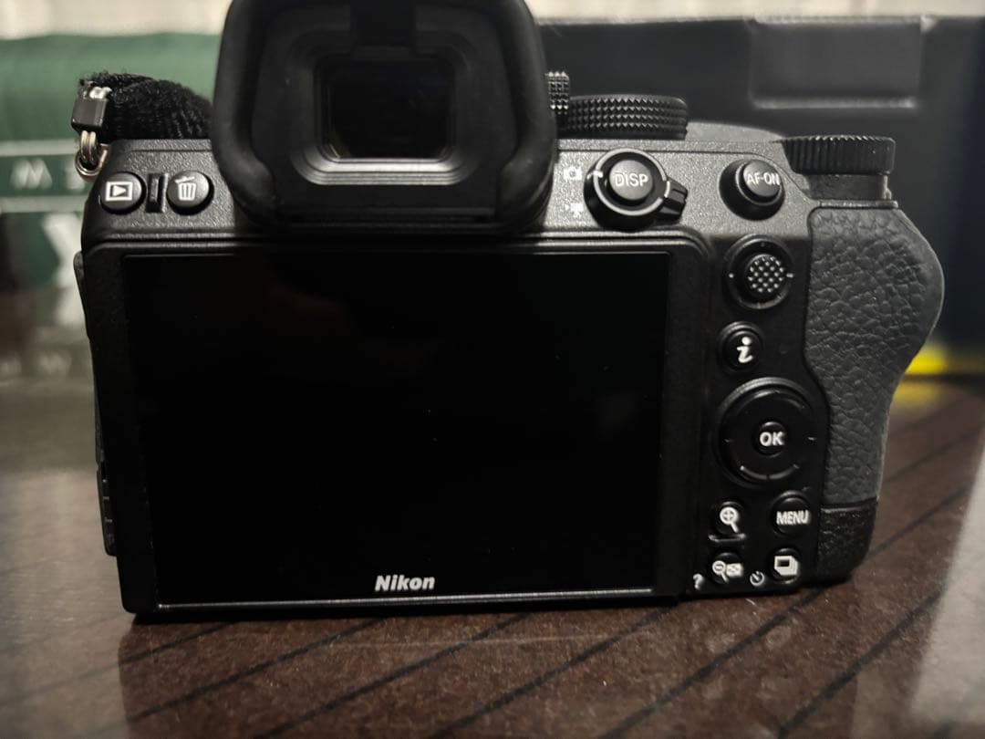 Nikon Z5 ミラーレス一眼 本体