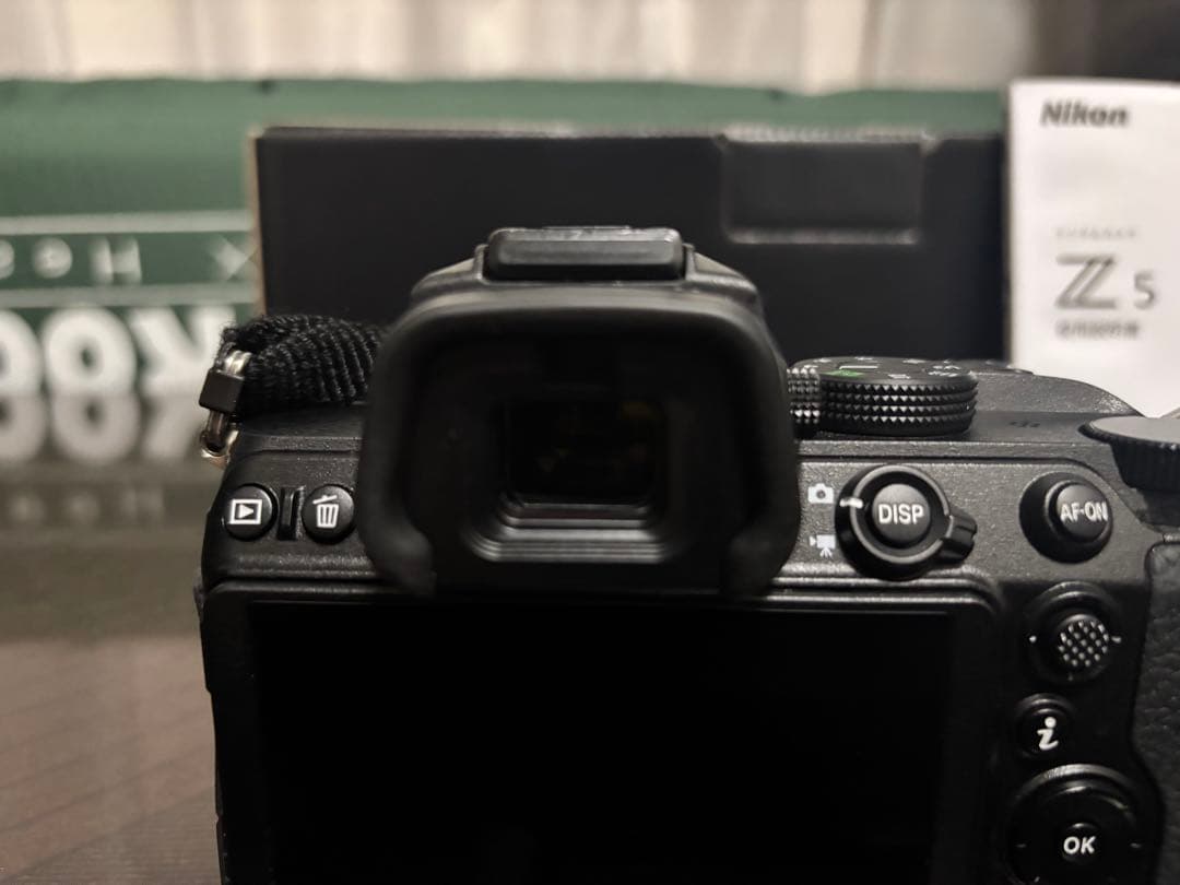 Nikon Z5 ミラーレス一眼 本体