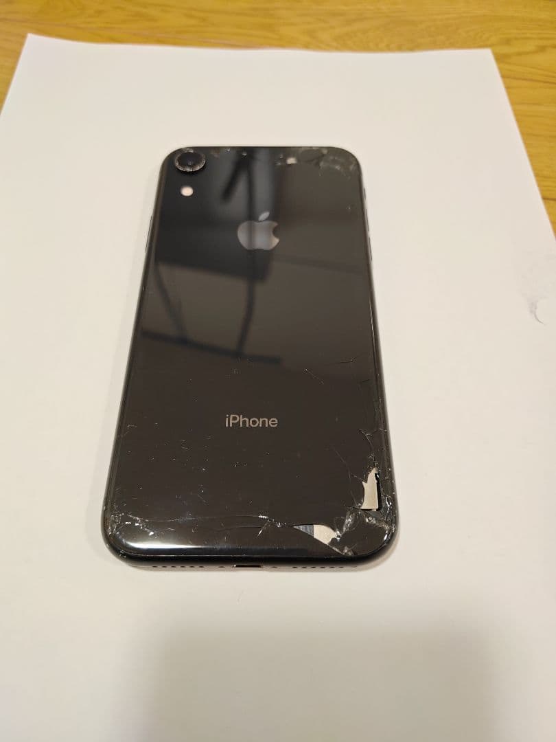iPhone XR Black 64GB SIMフリー 背面割れ 動作確認済