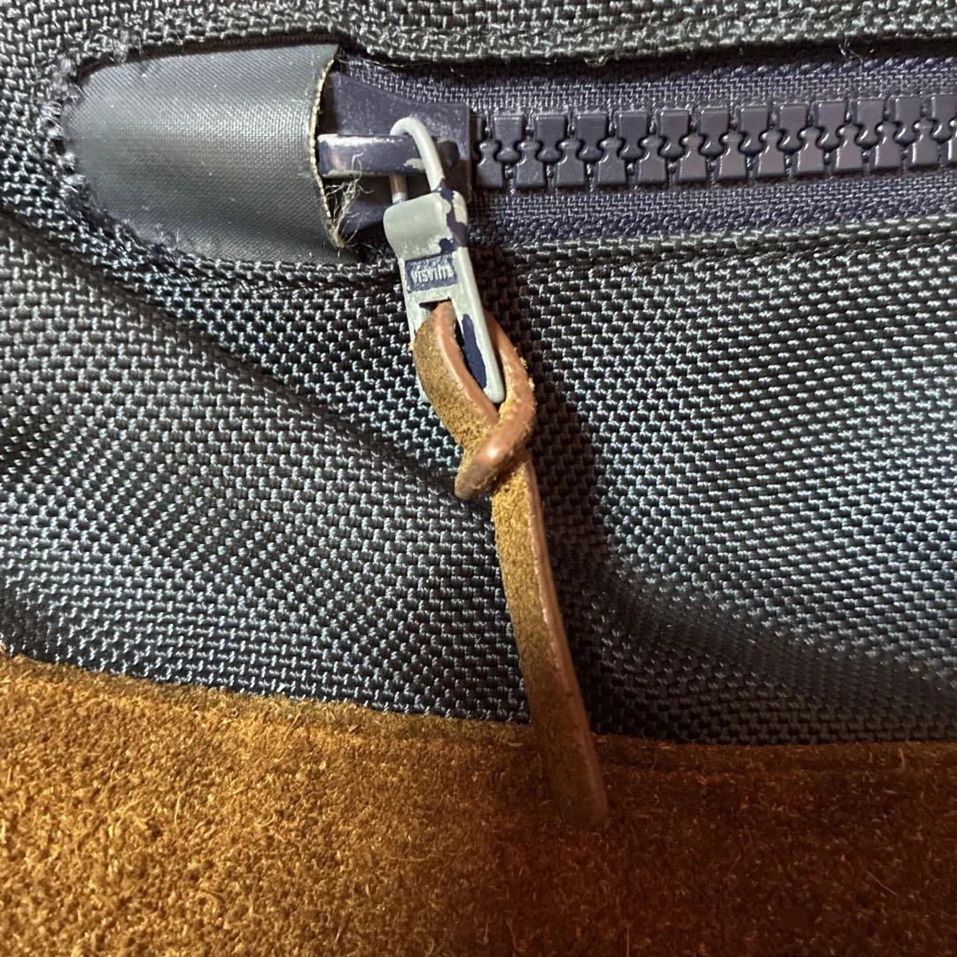 visvim ボディバッグ・ウエストポーチ ネイビー×ブラウンのスエード