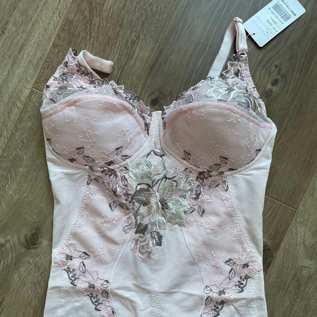 ダイアナ　レース付き　ボディスーツ C90LL ピンク　補正下着