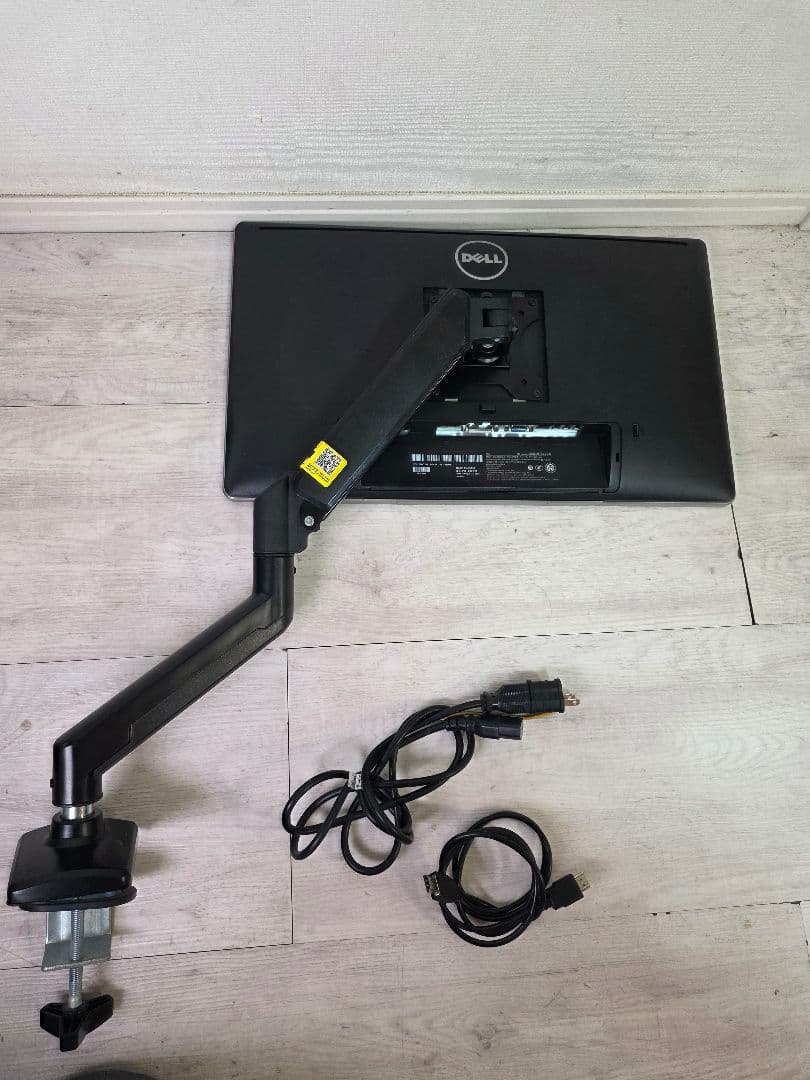DELL ディスプレイモニター本体 pcモニター　モニターアームセット