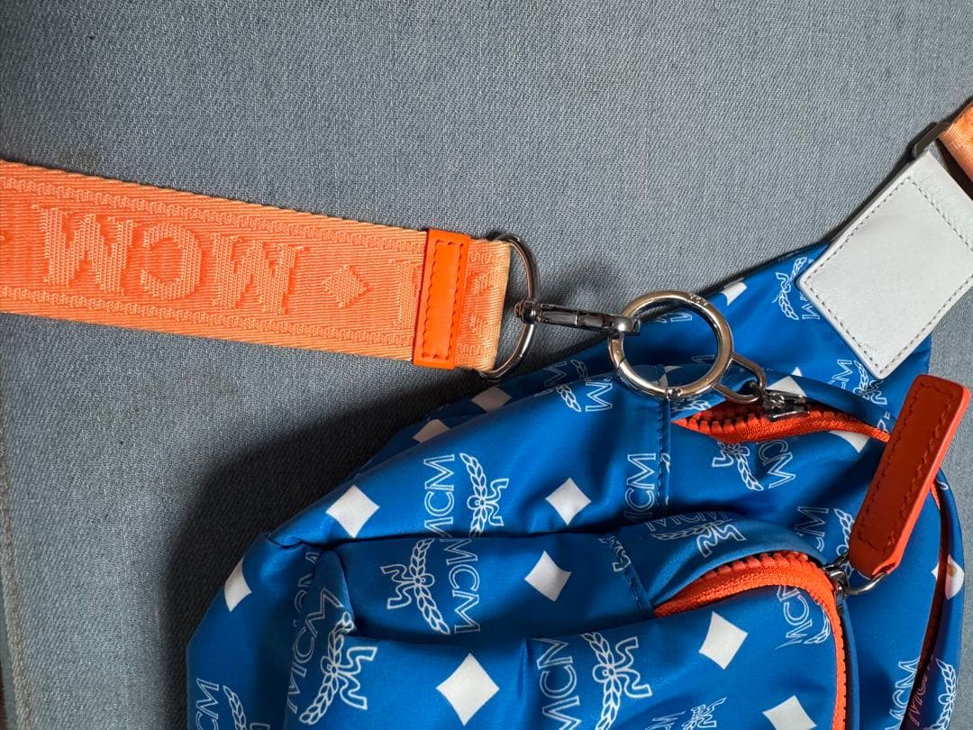 MCM メッセンジャーバッグ 青