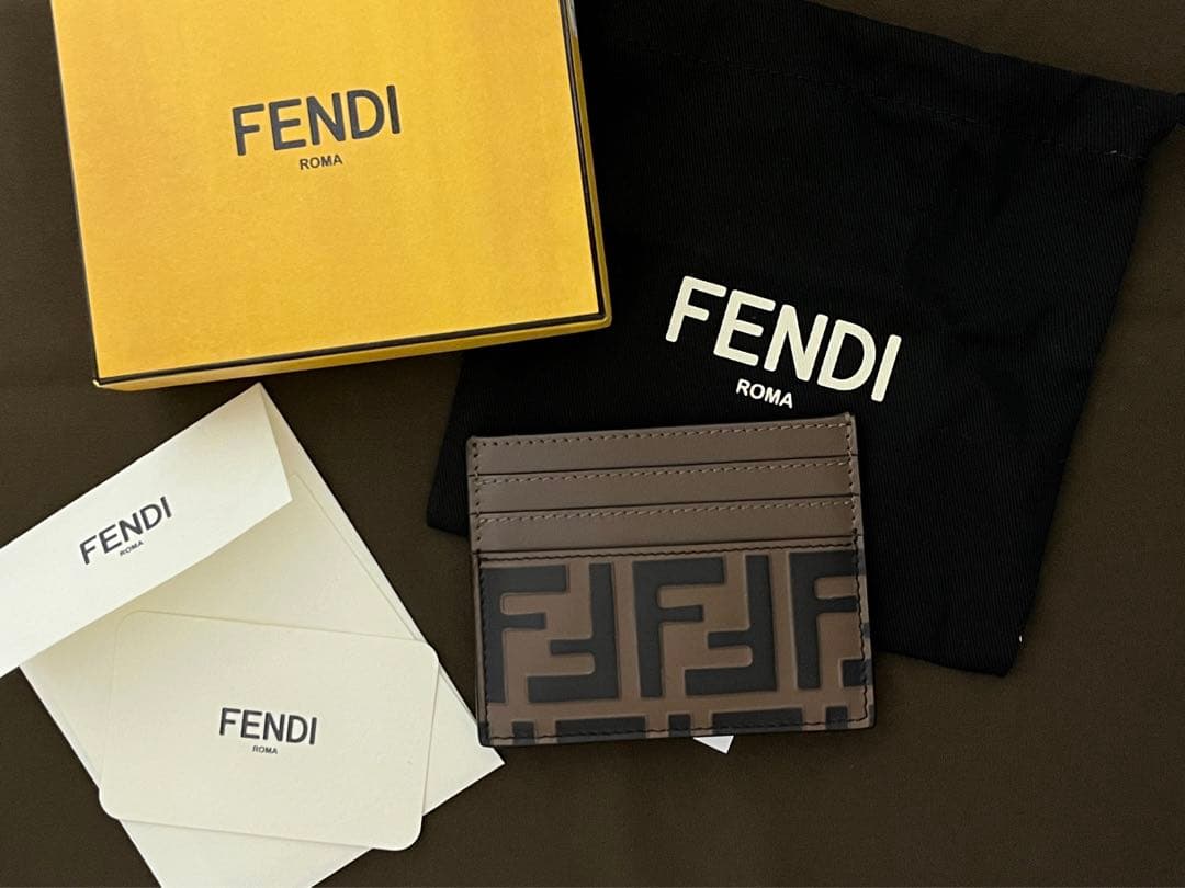 【新品】【正規品】FENDI カードケース パスケース