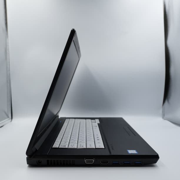 美品★ 15 FUJITSU i5-7 8GB SSD 180GB