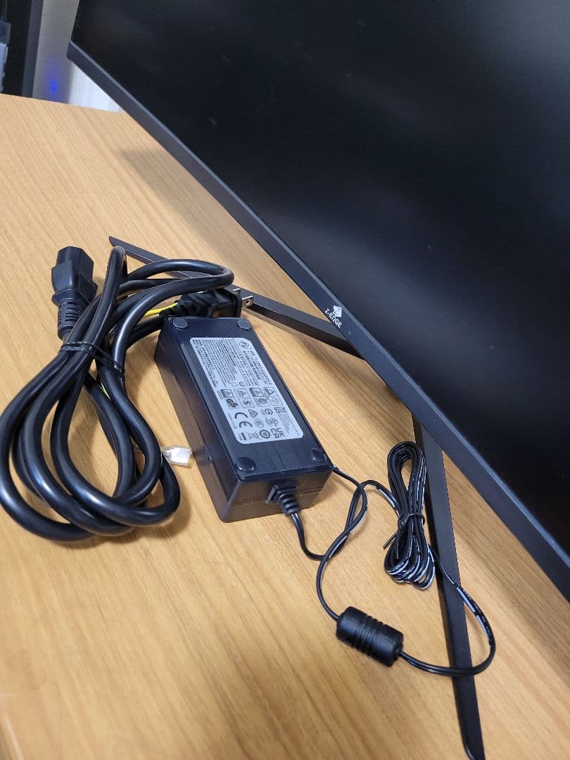 美品　Z-EDGE UG27P 240hz 27インチゲーミングモニター