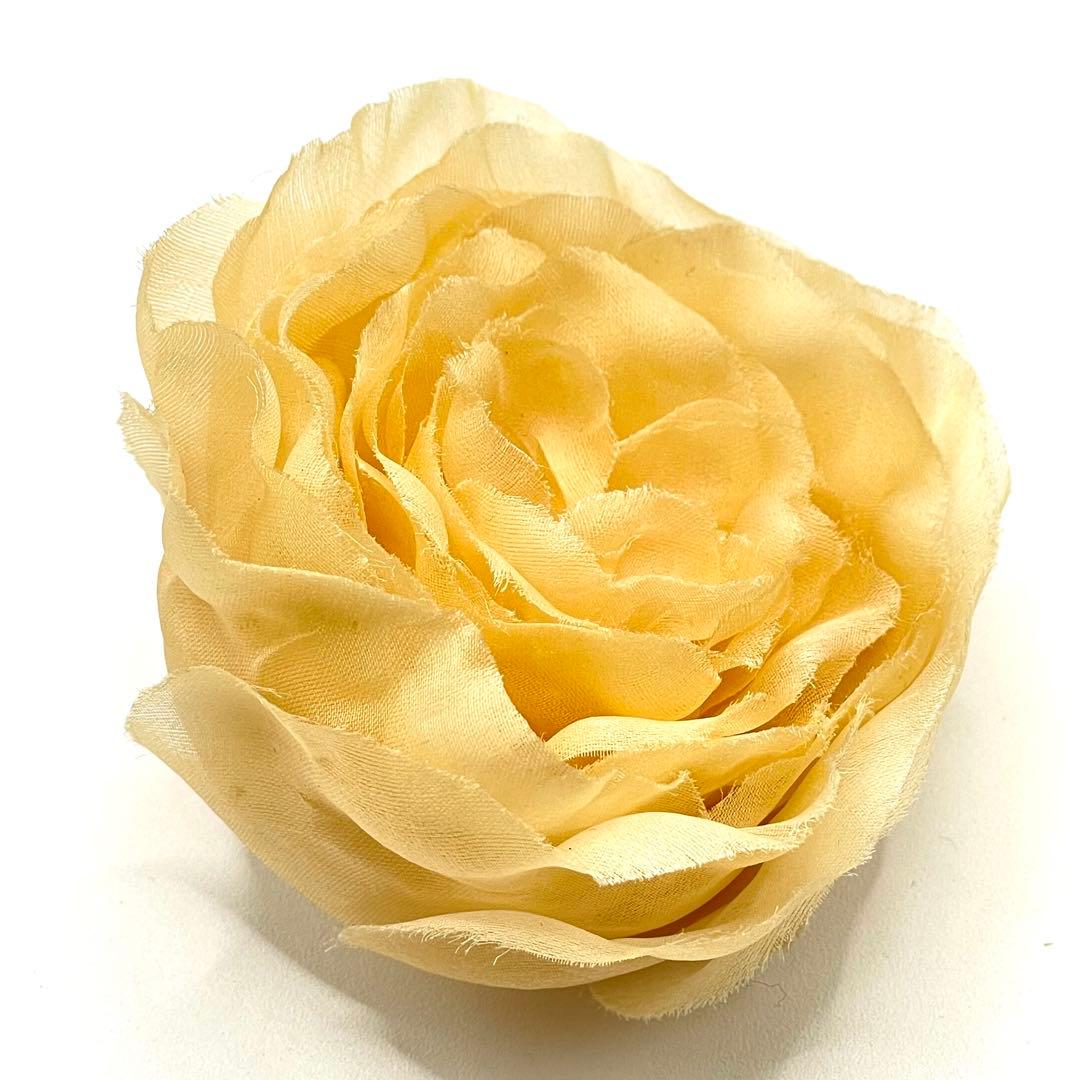 CHANEL シャネル カメリア コサージュ ピンブローチ ベージュ 箱付き