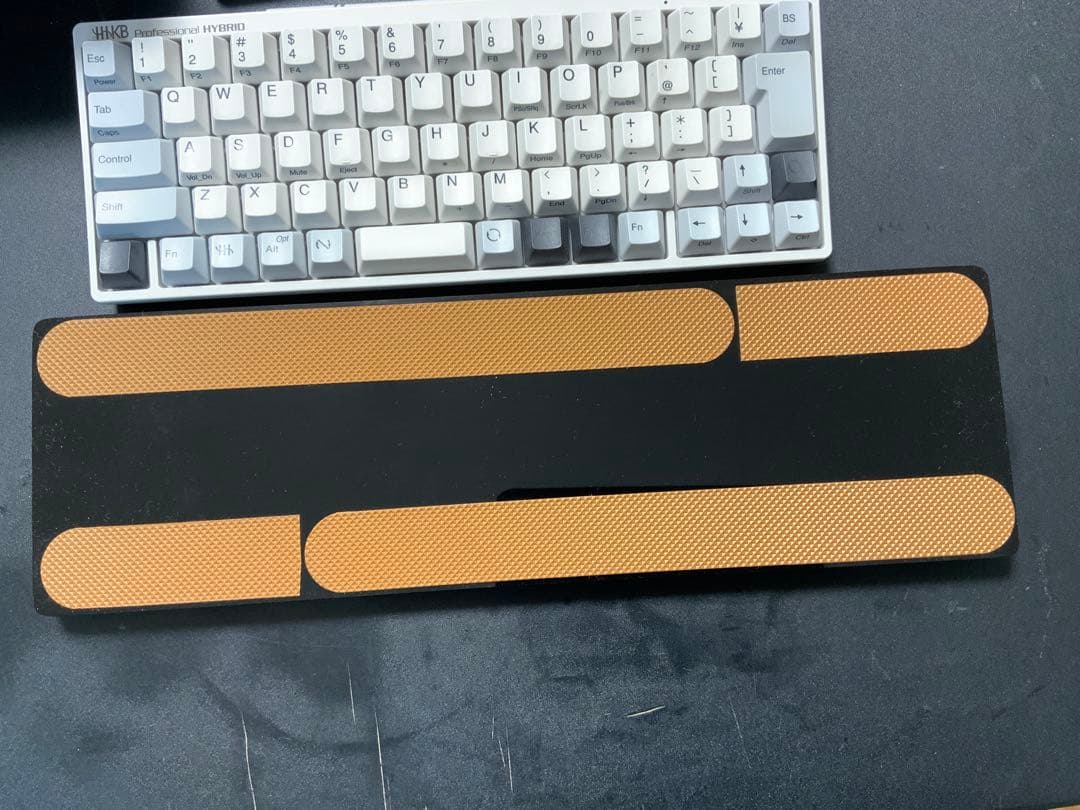 オーダー受付　リアルフォースR3TKL向け　トラックパッド合体パームレスト