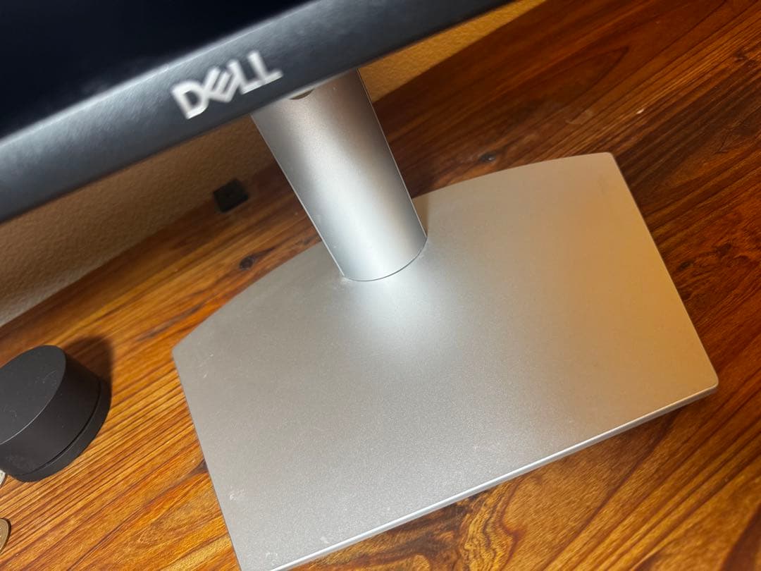 DELL モニター 本体 シルバー 台座型