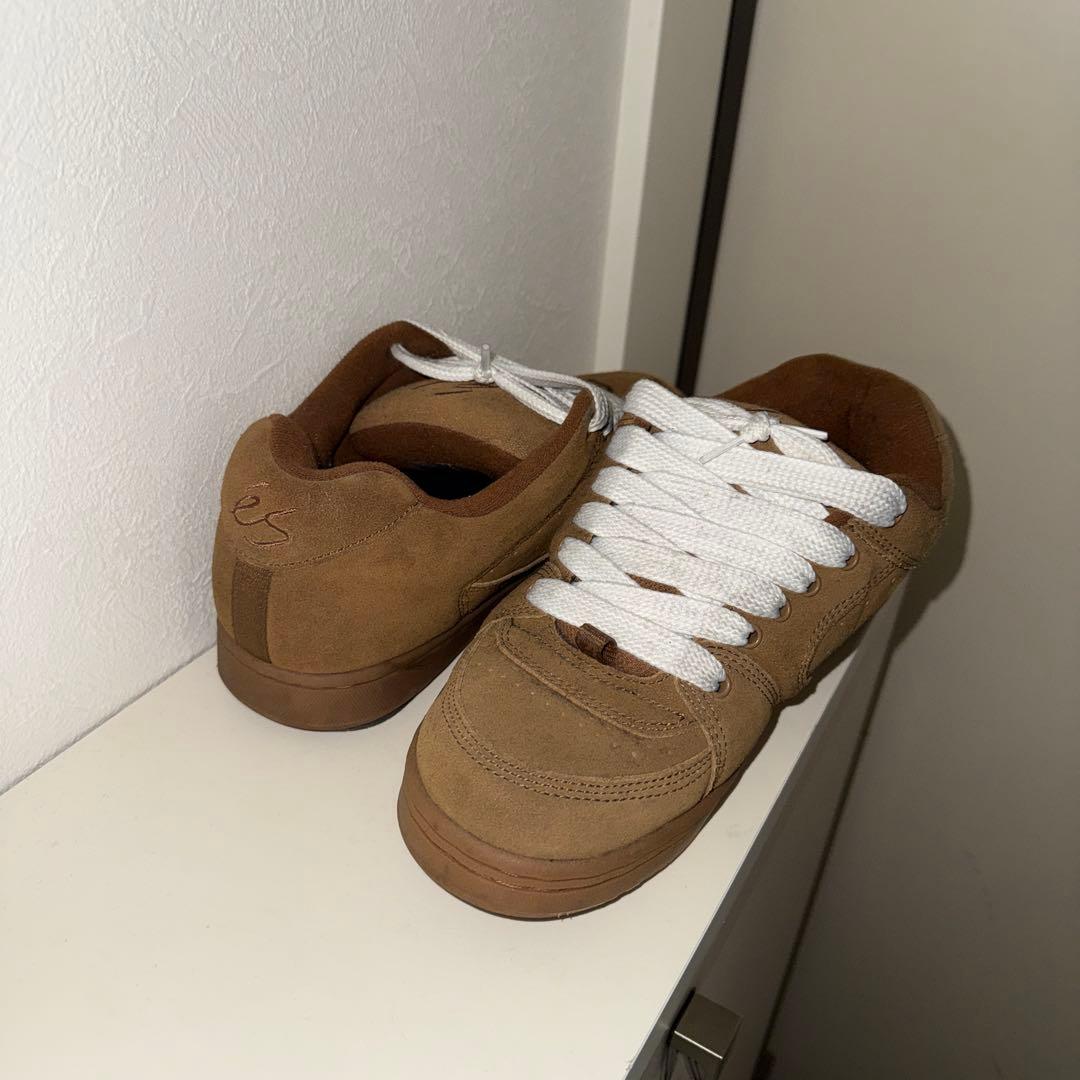 靴 es sneaker y2k oops hyperpop erl vamps