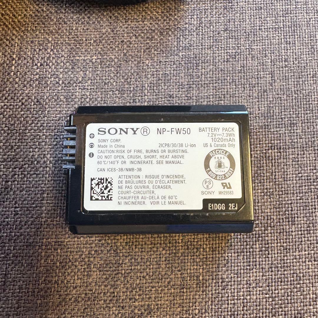 SONY 一眼レフカメラ　ショット数8408 α6400 レンズ付き