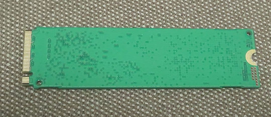 M.2 NVMeタイプ 1TB SSD