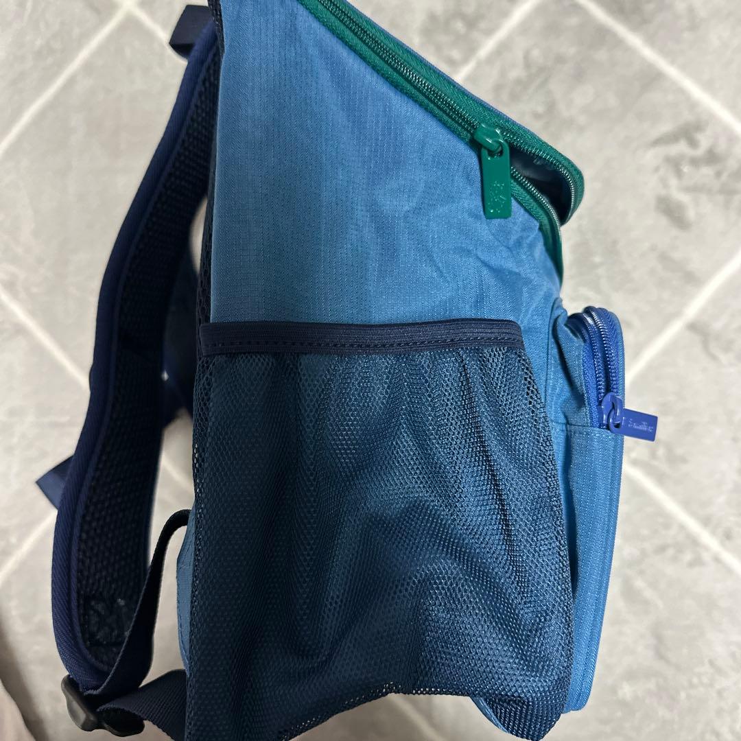 【新品】familiar リュックサック バッグ 車 完売商品 青 男の子