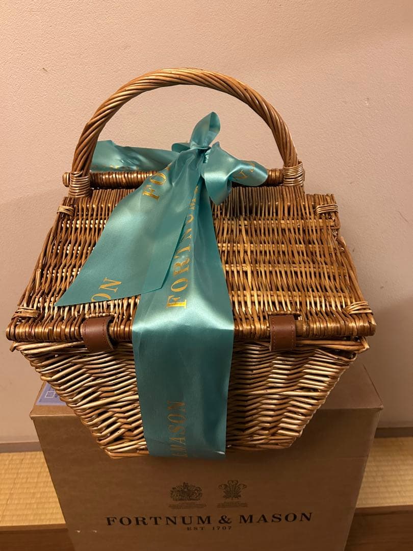 F&M フォートナム＆メイソン カゴ ラージサイズ　バックル付き
