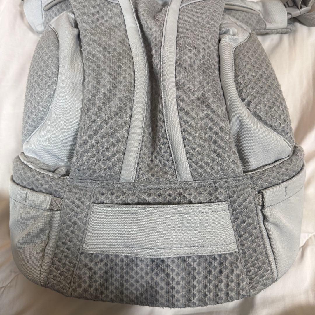 歳末限定特価セール☆ エルゴベビー　抱っこ紐　オムニブリーズ パールグレー