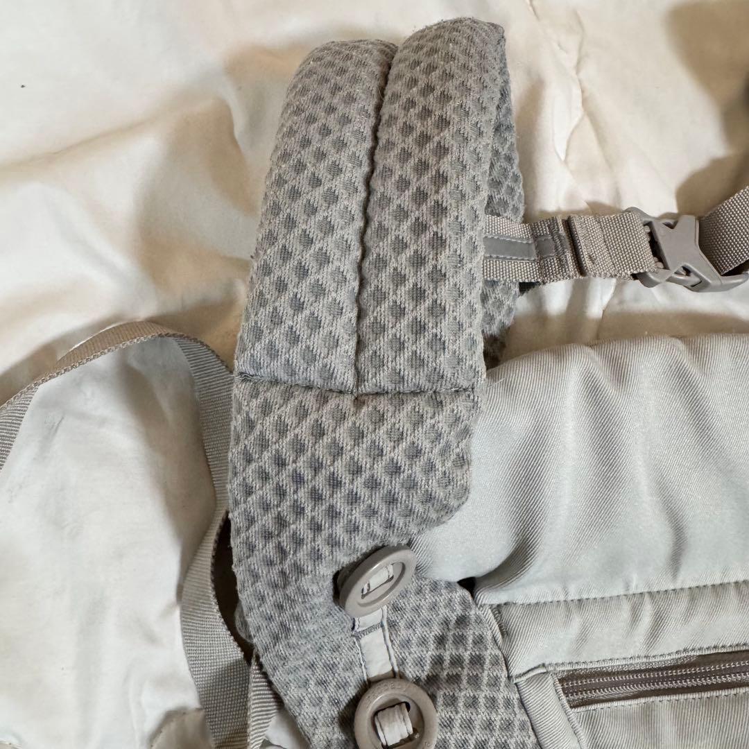 歳末限定特価セール☆ エルゴベビー　抱っこ紐　オムニブリーズ パールグレー