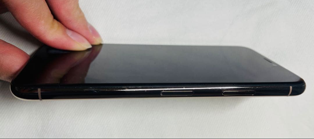 iPhone Xs 256GB ゴールド　ジャック