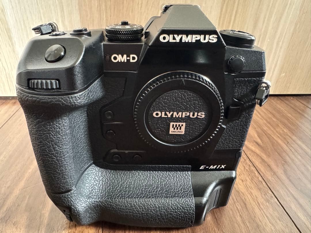 美品 オリンパス E-M1X RRSプレートつき