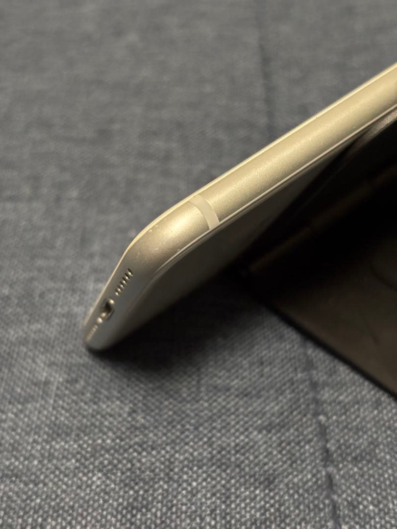 iPhone8本体 64GB シルバー