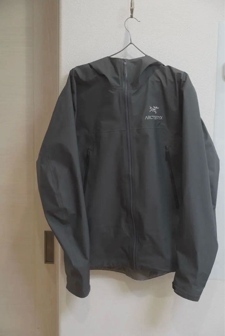 アークテリクス　ベータジャケット　美品　メンズ　Mサイズ　グレー