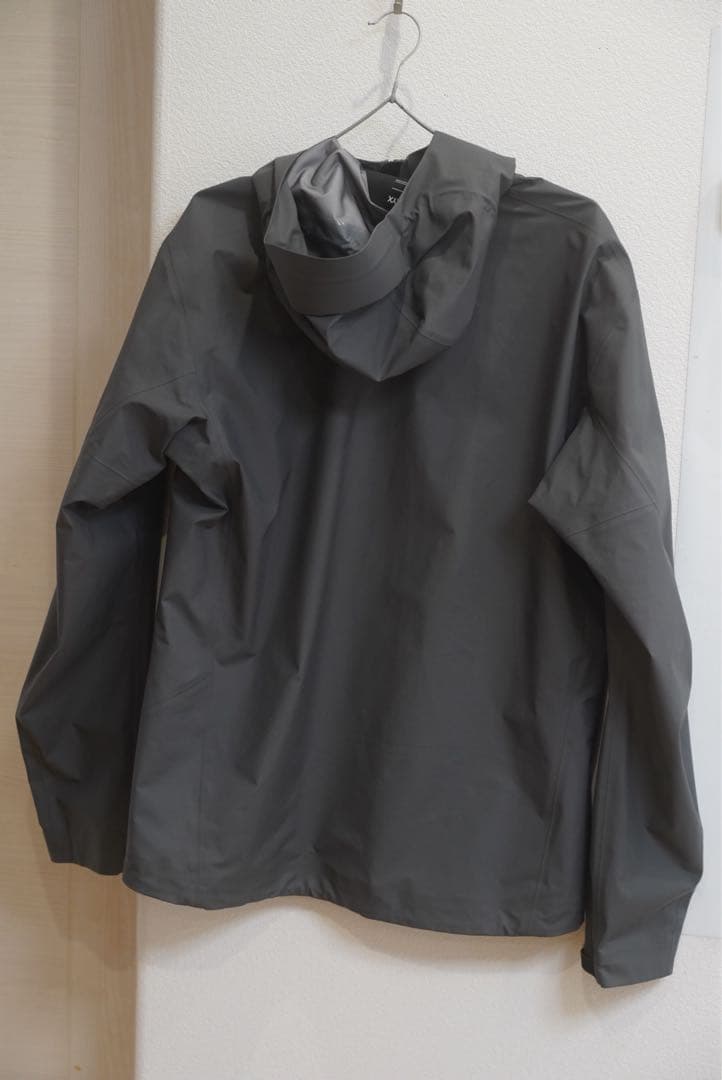 アークテリクス　ベータジャケット　美品　メンズ　Mサイズ　グレー