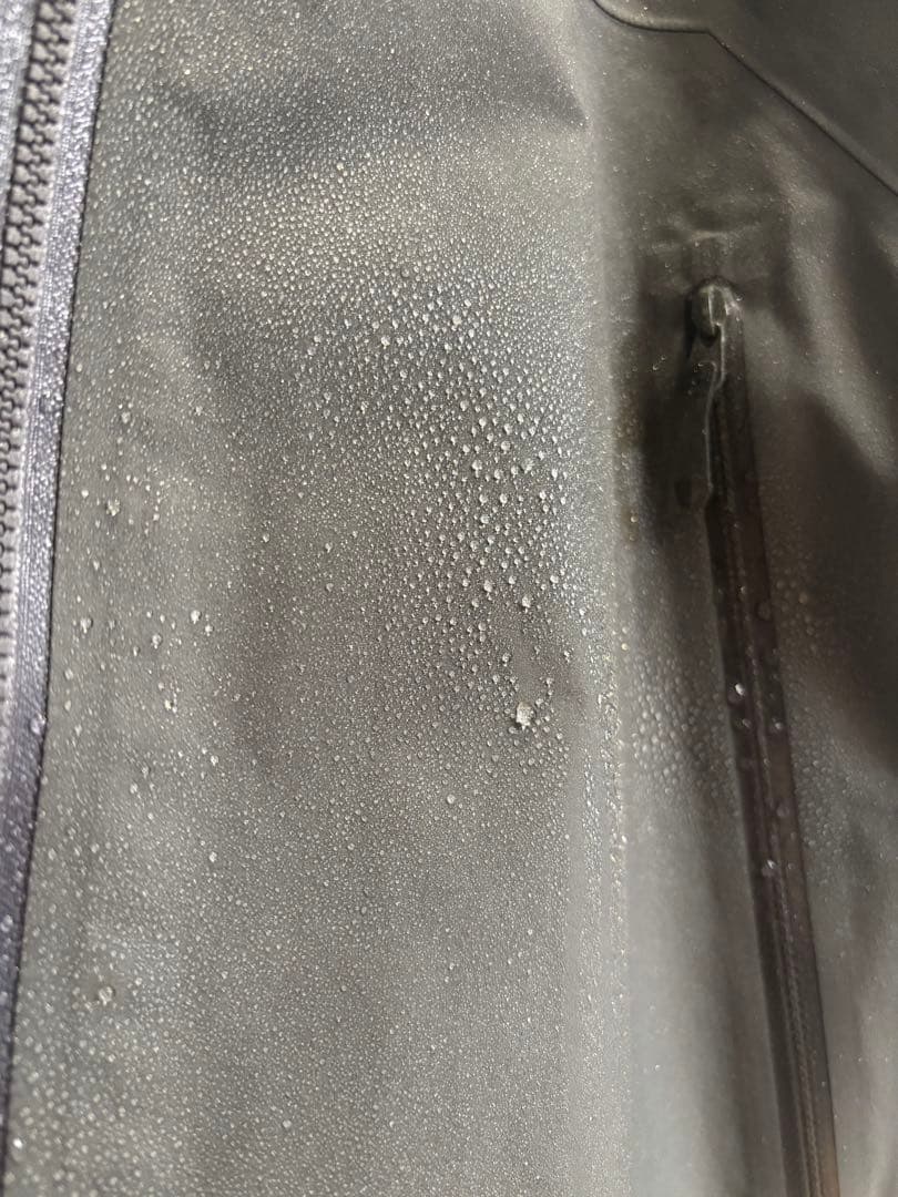 アークテリクス　ベータジャケット　美品　メンズ　Mサイズ　グレー