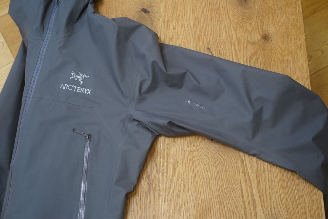 アークテリクス　ベータジャケット　美品　メンズ　Mサイズ　グレー