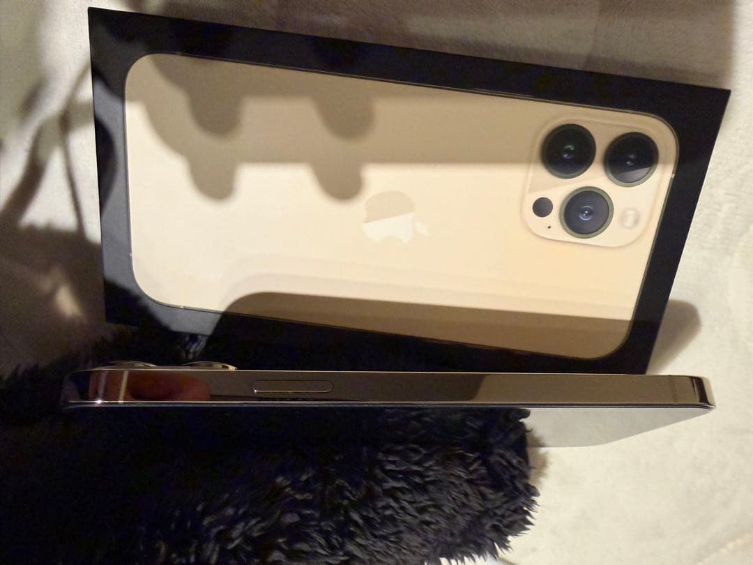 iPhone13ProMAX256GB ゴールド SIMフリー バッテリー82%