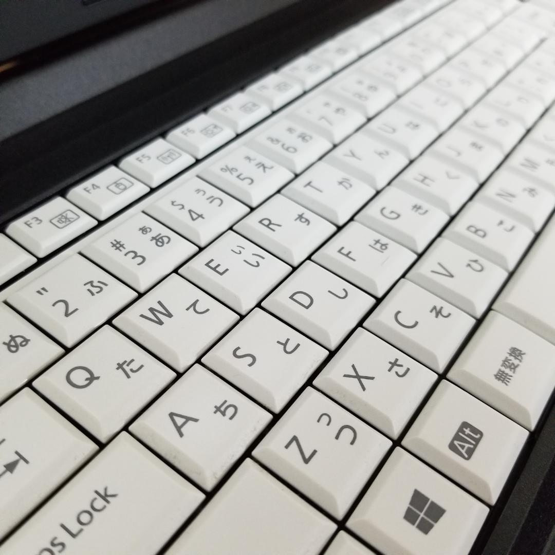 期間限定i3 第8世代 Win11 即使用可ノートPC 富士通(E0477)