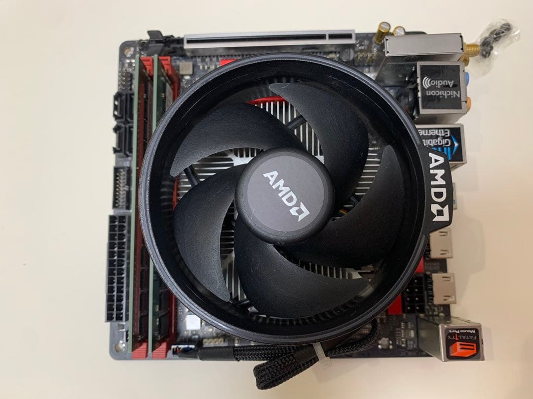 CPU AMD Ryzen7 2700 ヒートシンク、メモリ、マザーボード付き