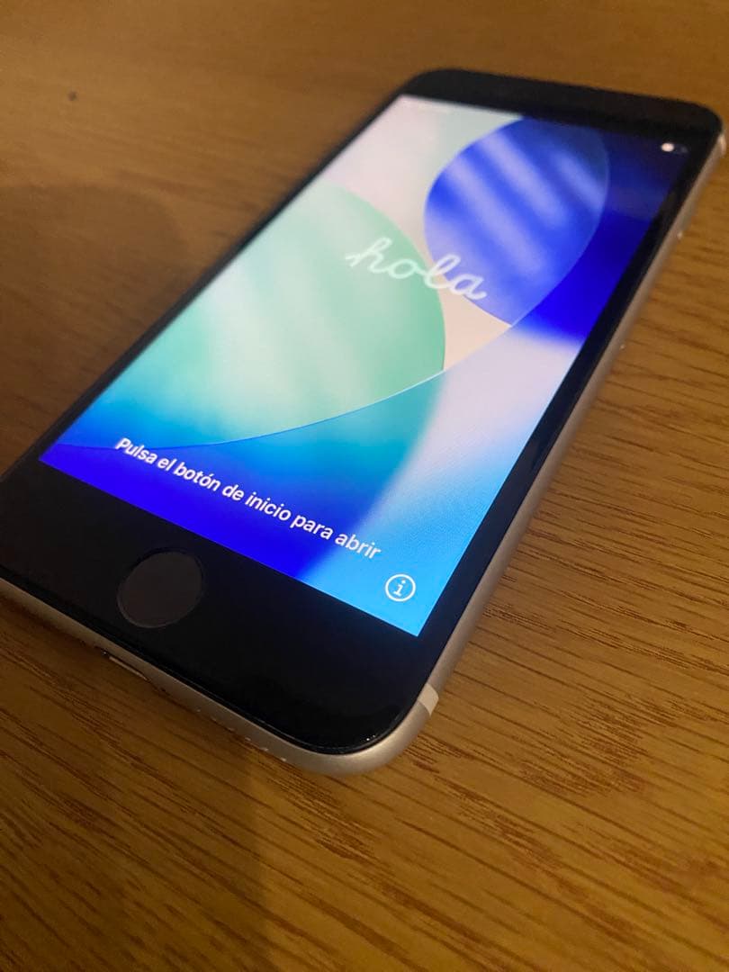 iPhone SE 第2世代 64GB ホワイト SIMフリー バッテリー90%