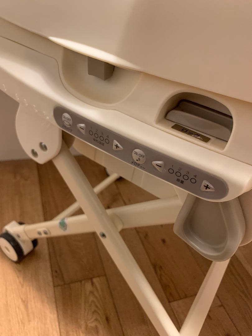 Combi ハイローチェア ネムリラ オートスイング　電動