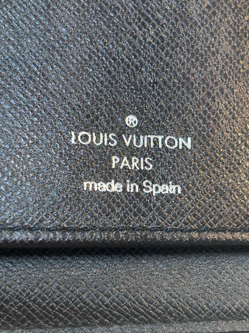 ま*き様 Louis Vuittonダミエ・グラフィットジッピーウォレット ヴェ