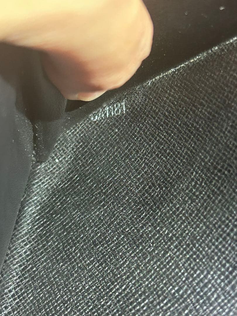 ま*き様 Louis Vuittonダミエ・グラフィットジッピーウォレット ヴェ