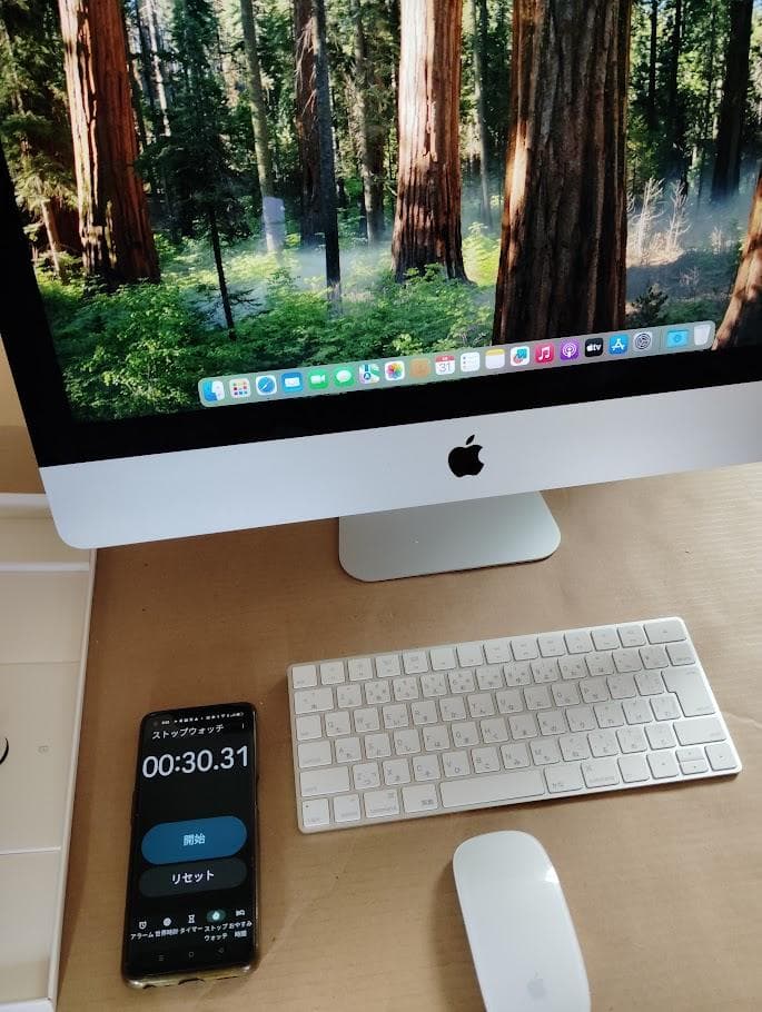 iMac 2019 21.5 4K Retina　30秒位で起動します。