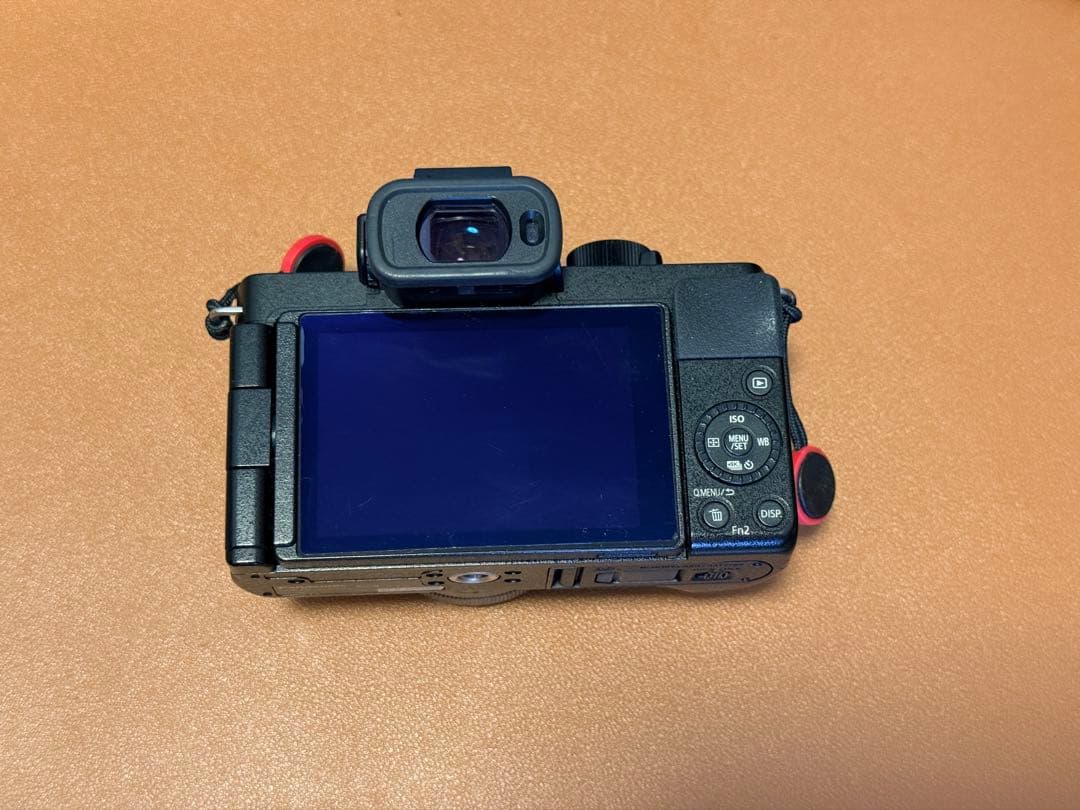 LUMIX DC-G100DV デジタルカメラ 本体と付属品