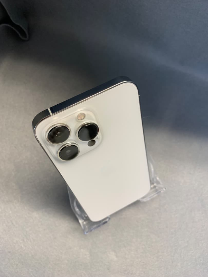 超美品 国内版 SIMフリー iPhone13 Pro 256GB シルバー色