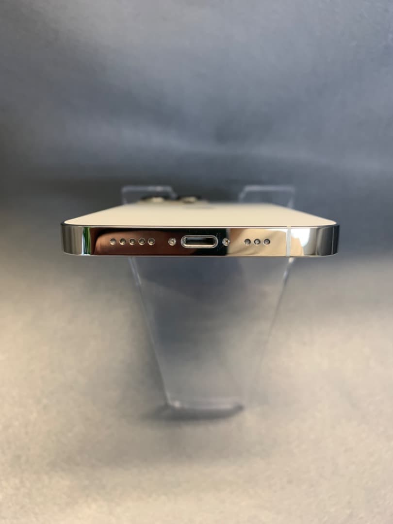 超美品 国内版 SIMフリー iPhone13 Pro 256GB シルバー色