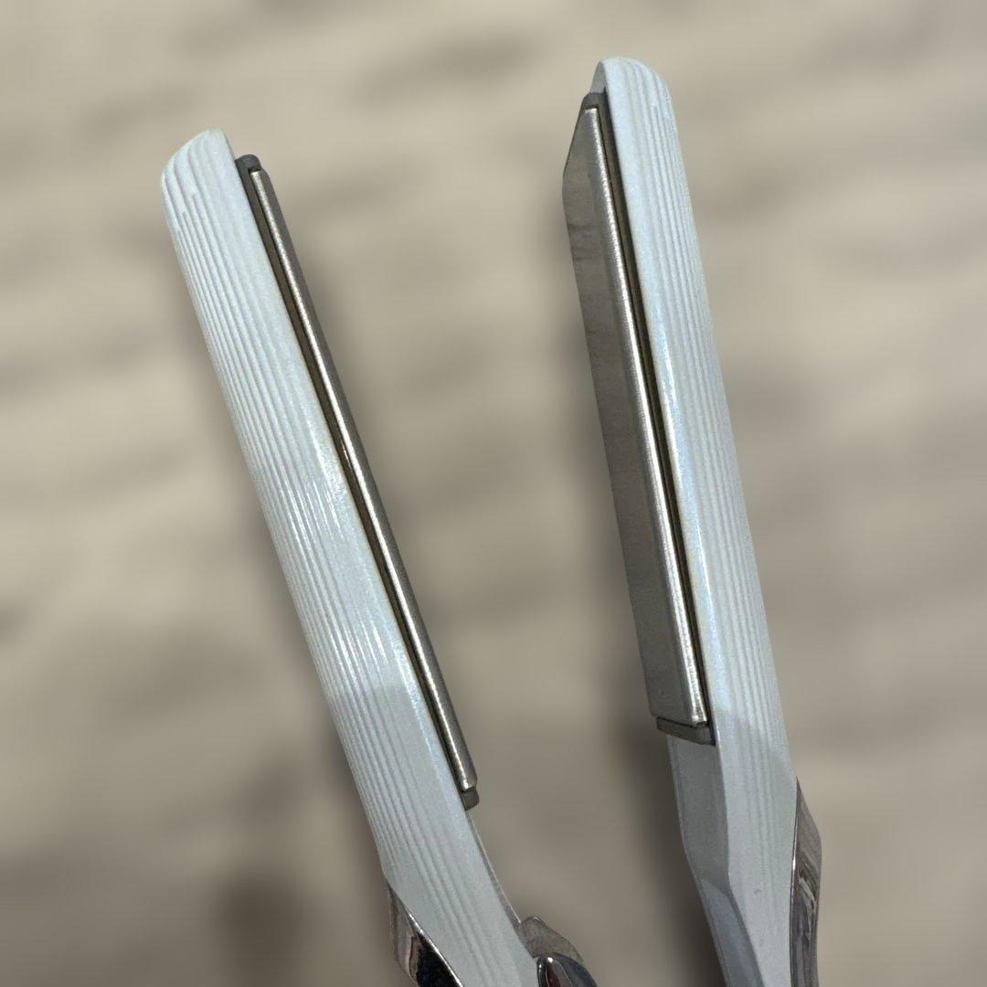 2023年ReFa ストレートヘアアイロン ホワイト